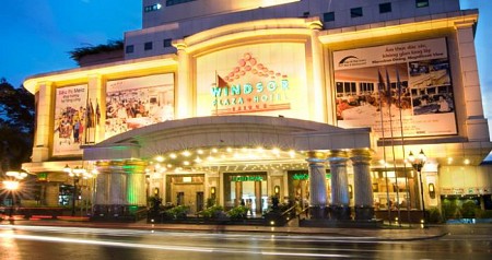 Khách sạn Windsor Plaza