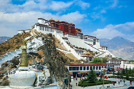 Khám Phá Kỳ Quan Tôn Giáo Cao Nhất Thế Giới Tại Tây Tạng