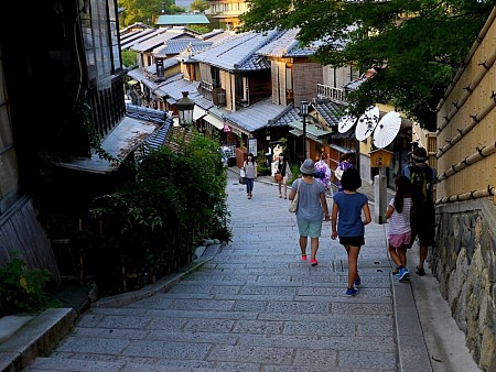 Trải nghiệm Khu phố cổ Gion đẹp bình yên ở Kyoto