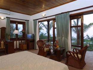 Lăng Cô Beach Resort