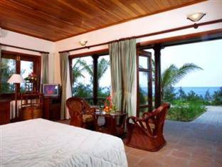 Lăng Cô Beach Resort