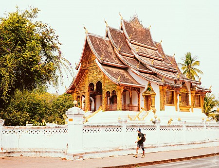 Luang Prabang Huyền Bí và Yên Bình Trong Lòng Núi Sông