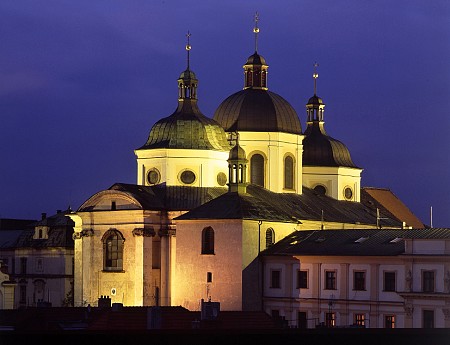 Nhà Thờ Saint Michael - Ngôi Sao Sáng Giữa Lòng Olomouc