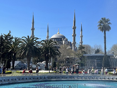 Nhà thời Hồi giáo Sultan Ahmed – Thánh Đường Xanh ở Istanbul