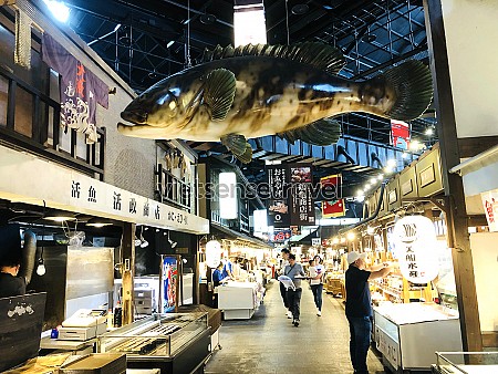Những khu chợ nổi tiếng ở Osaka: Hàng hoá và ẩm thực