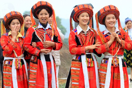 Tìm hiểu phong tục cưới hỏi độc đáo của người H’Mông