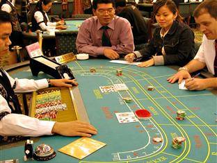 Royal Hotel & Villas