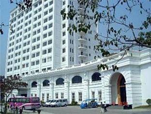 Royal Hotel & Villas