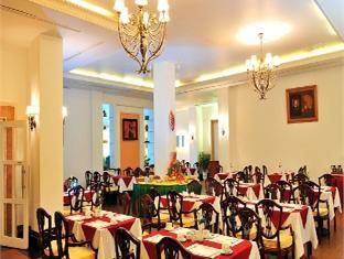 Royal Hotel & Villas