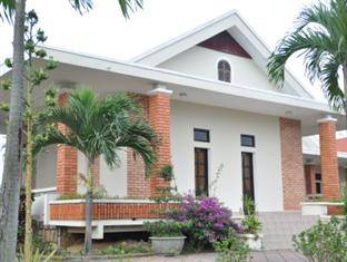 Stork Village Resort