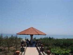 Stork Village Resort