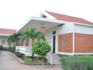 Stork Village Resort