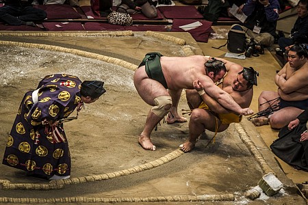 Sumo Nhật Bản: 8 sự thật về môn võ văn hoá đặc biệt