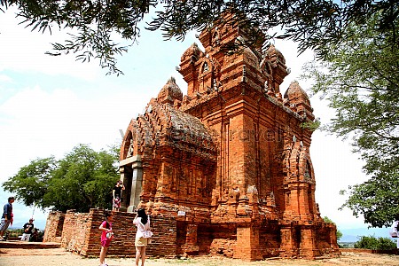 Tháp Po Klong Garai – Di sản kiệt tác nghệ thuật của người Chăm