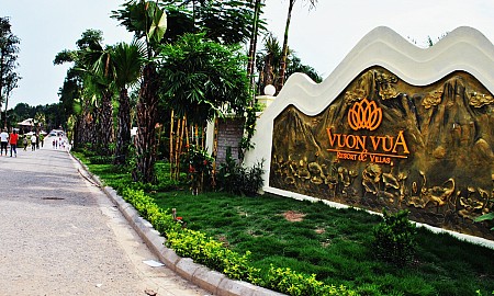 Tour Hà Nội - Vườn Vua - Nhạc Đường Bá Phổ Đảo Ngọc Xanh - 1 Ngày