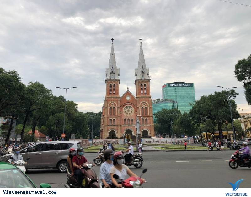 TOP 21 điểm tham quan, vui chơi hấp dẫn tại Hồ Chí Minh - Ảnh 1