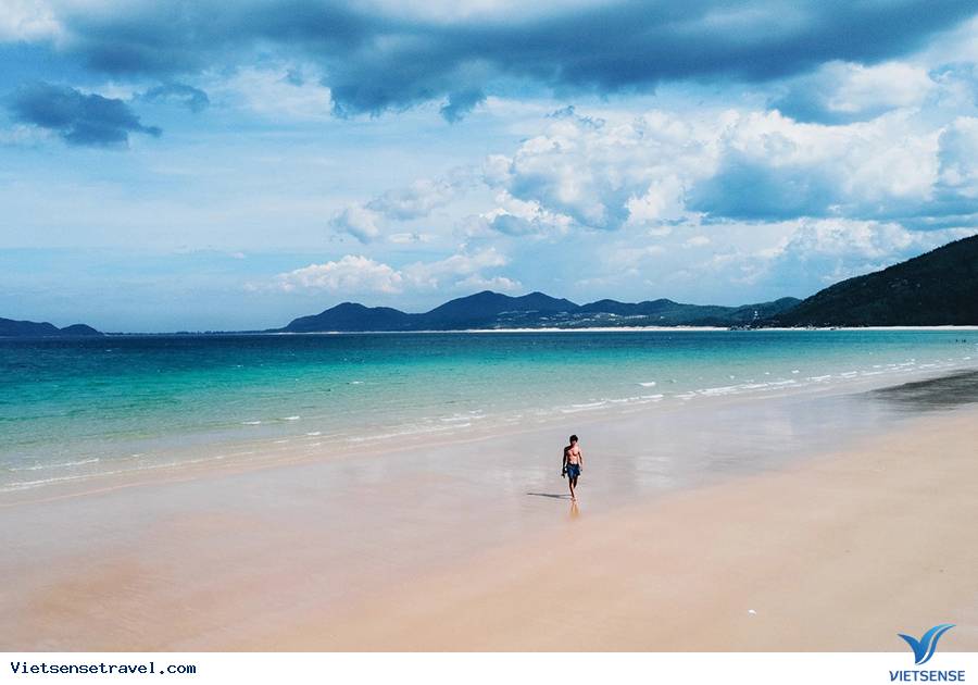 19 bãi biển tuyệt đẹp cho chuyến du lịch mùa hè - Ảnh 13