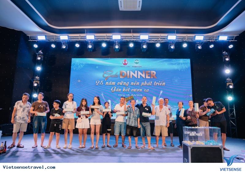 Chuyến du lịch Quảng Bình ý nghĩa của Công ty Thăng Long Thanh Sơn - Ảnh 10 Chuyến du lịch Quảng Bình ý nghĩa của Công ty Thăng Long Thanh Sơn - Ảnh 10