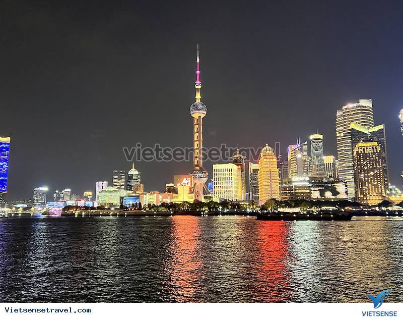 Tháp Đông Phương Minh Châu nhìn từ bến Thượng Hải - Ảnh 9