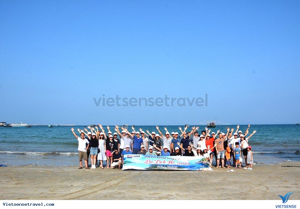 Du lịch Hè đi đâu? Gợi ý những tuyến du lịch biển đẹp gần Hà Nội - Ảnh 3 Du lịch Hè đi đâu? Gợi ý những tuyến du lịch biển đẹp gần Hà Nội - Ảnh 3