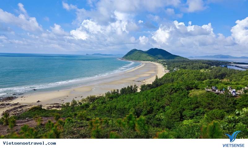 Kinh nghiệm du lịch Minh Châu| Bãi tắm đẹp nhất Quan Lạn - Ảnh 2