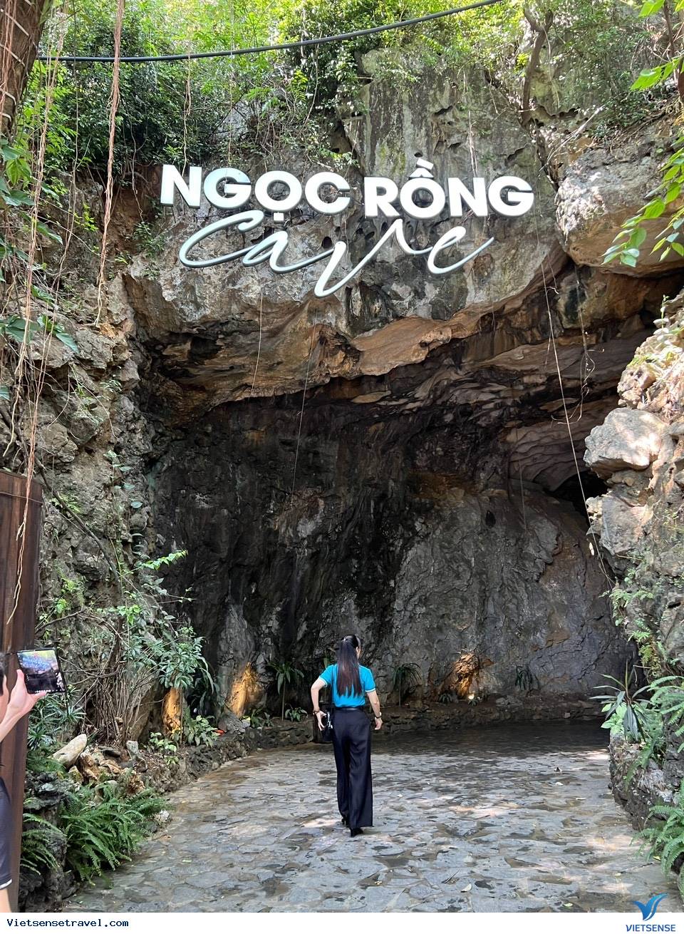 Trải nghiệm bữa tiệc đẳng cấp tại hang Ngọc Rồng ở Quảng Ninh - Ảnh 11