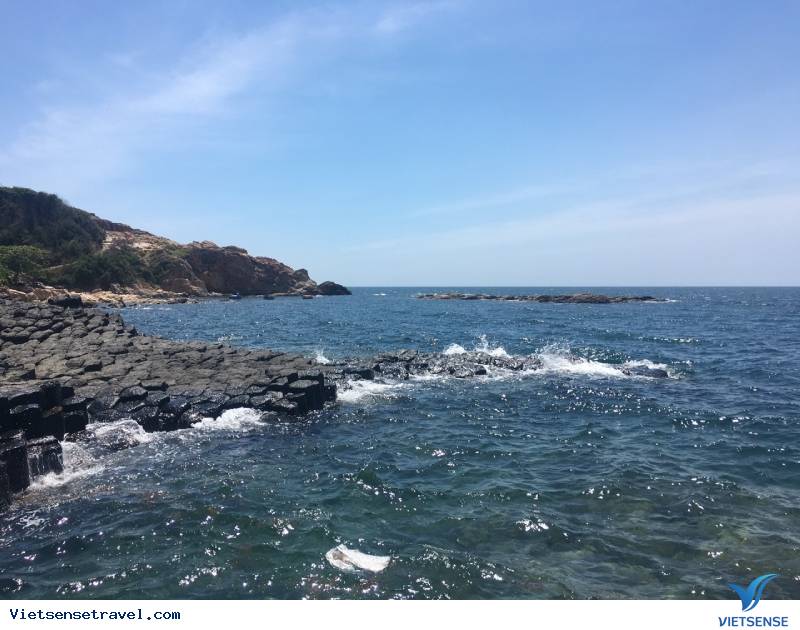 Trọn bộ cẩm nang du lịch biển Tuy Hoà Phú Yên chi tiết - Ảnh 3 Trọn bộ cẩm nang du lịch biển Tuy Hoà Phú Yên chi tiết - Ảnh 3