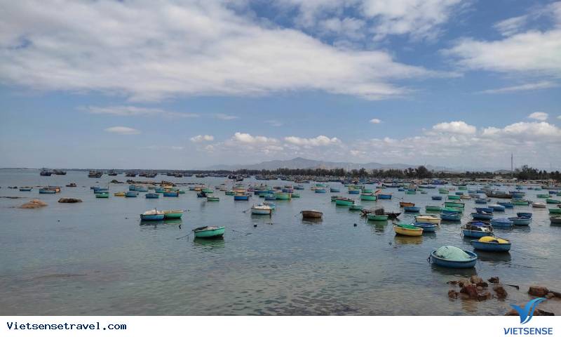 Kinh nghiệm du lịch Vũng Tàu chi tiết: Di chuyển, ăn chơi, lưu trú - Ảnh 3 Kinh nghiệm du lịch Vũng Tàu chi tiết: Di chuyển, ăn chơi, lưu trú - Ảnh 3