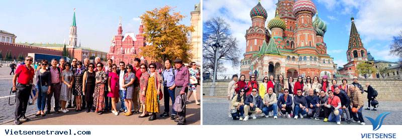 Khách đoàn Vietsense Travel trong chuyến du lịch Nga