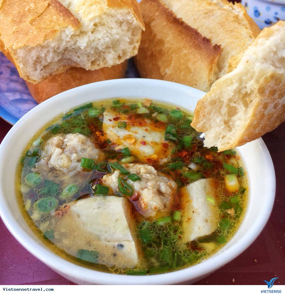 Bánh mì xíu mại đà lạt