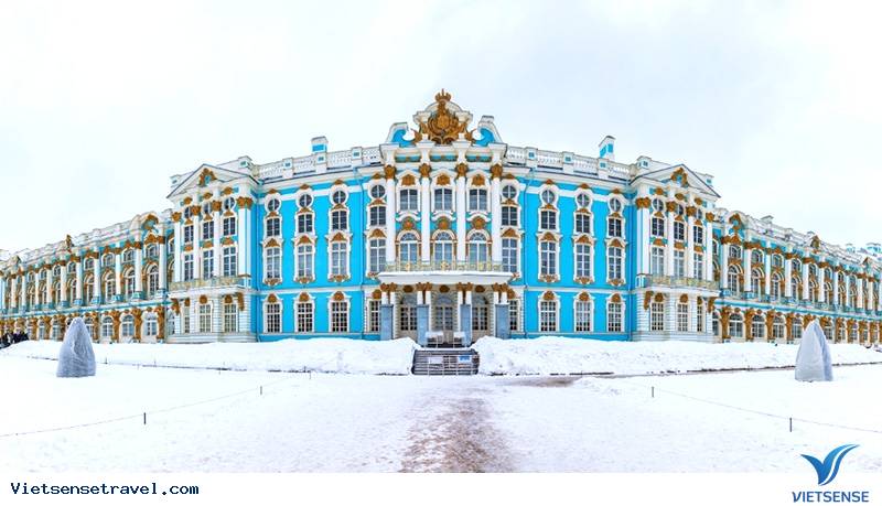 Cung điện Mùa Đông nổi bật với kiến trúc nguy nga