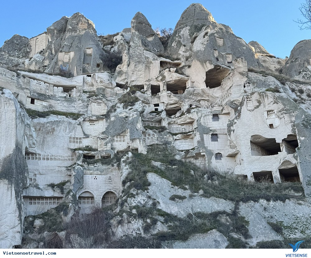 Bên trong Kayasehir là rất nhiều phòng ốc với đa chức năng