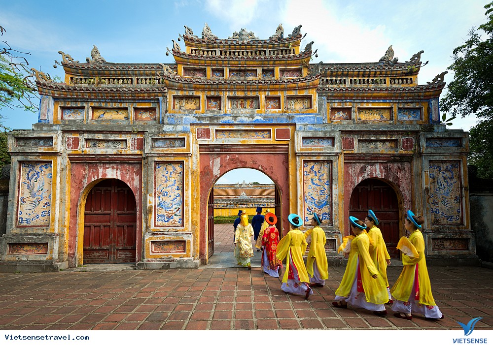 Các ngôi đền ở Huế nổi bật với kiến trúc cổ kính
