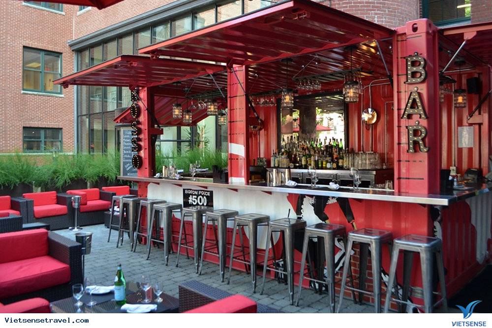 cac quan bar va hop dem o osaka nhat ban