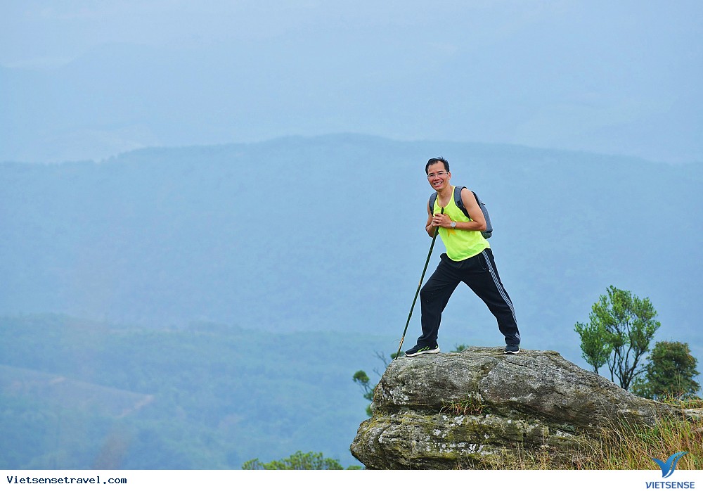 Cảnh núi rừng bình yên tại Lạng Sơn 