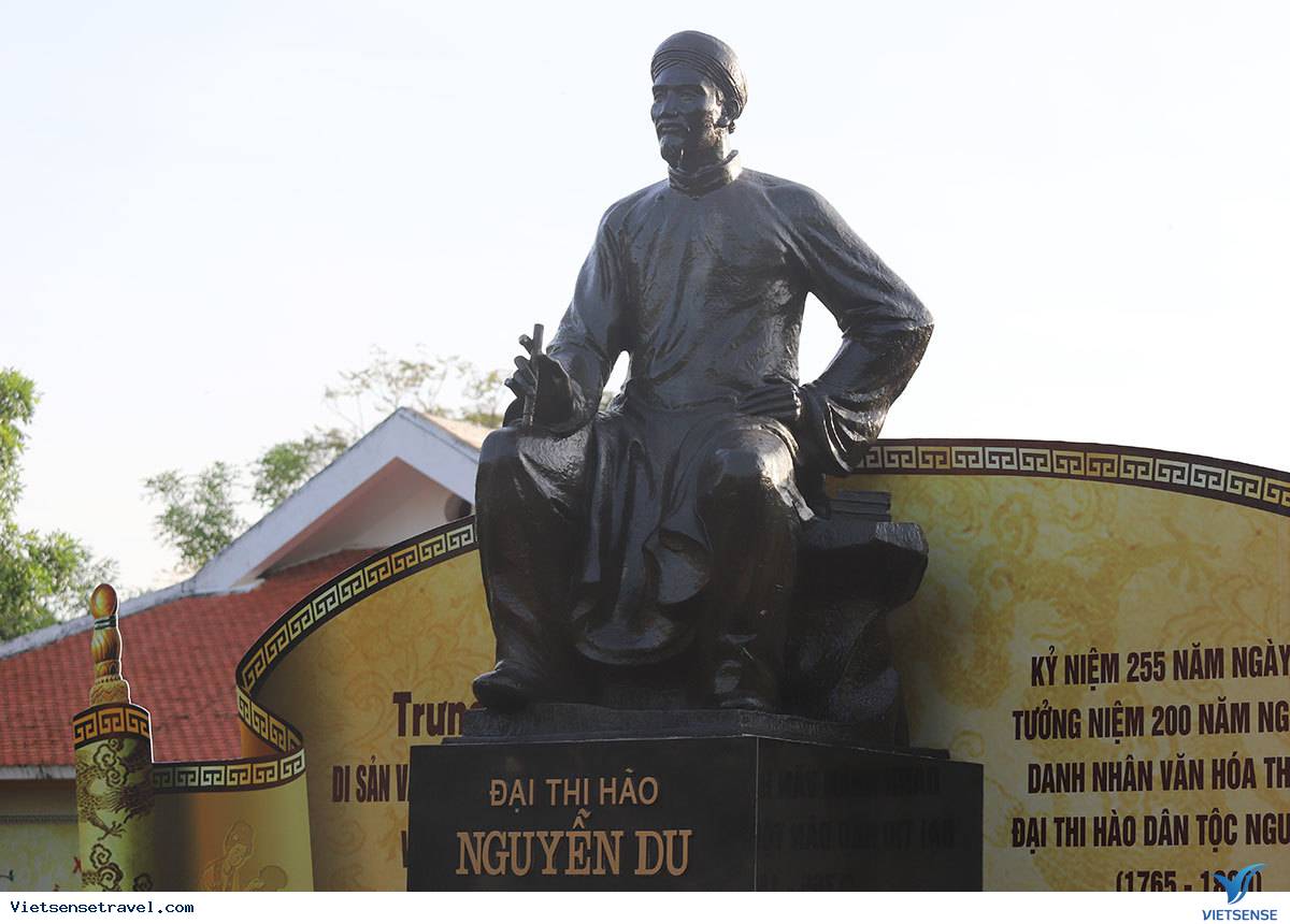Cuộc đời và sự nghiệp của đại thi hào Nguyễn Du