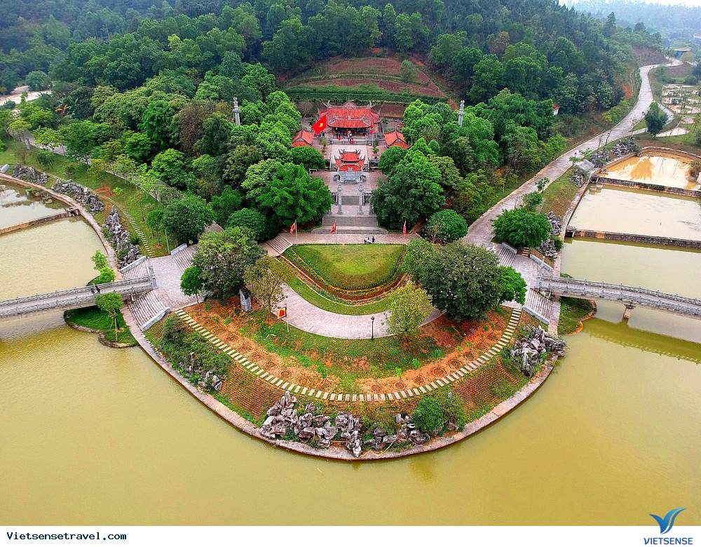 Đi lễ chùa tùy vào thời gian cá nhân, quan trọng là thành tâm