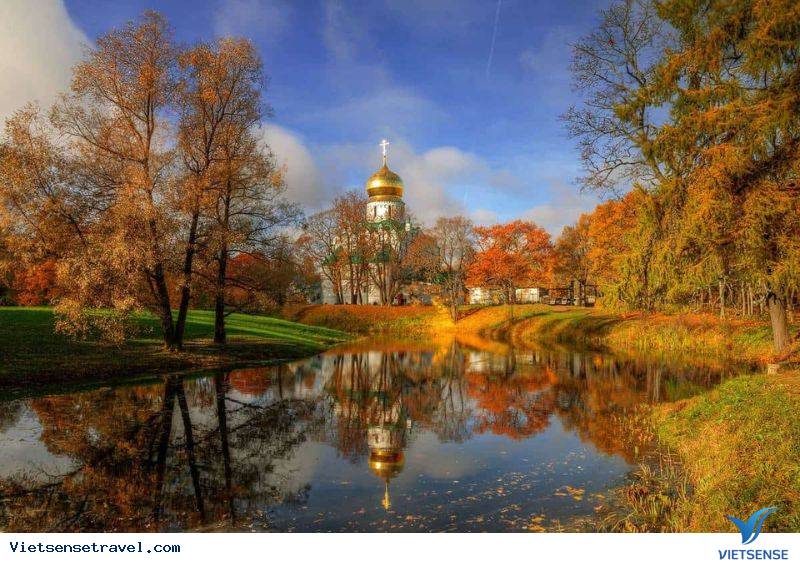 Nước Nga tháng 9 với sắc vàng quyến rũ