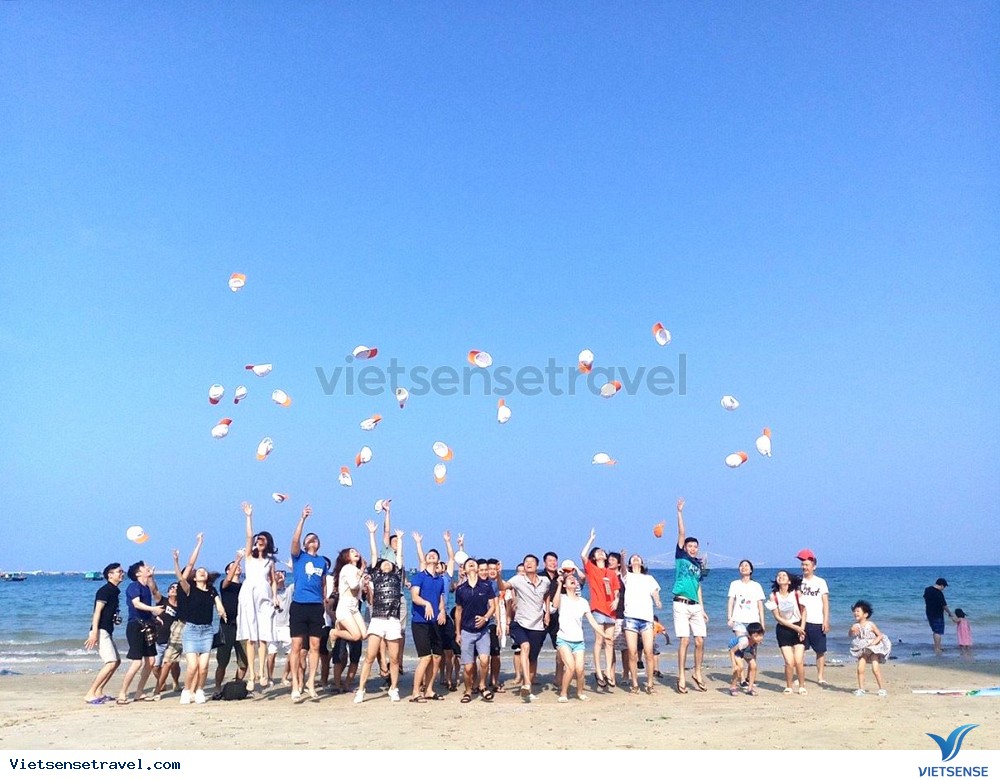 Du lịch Hè đi đâu? Gợi ý những tuyến du lịch biển đẹp gần Hà Nội - Ảnh 1 Du lịch Hè đi đâu? Gợi ý những tuyến du lịch biển đẹp gần Hà Nội - Ảnh 1