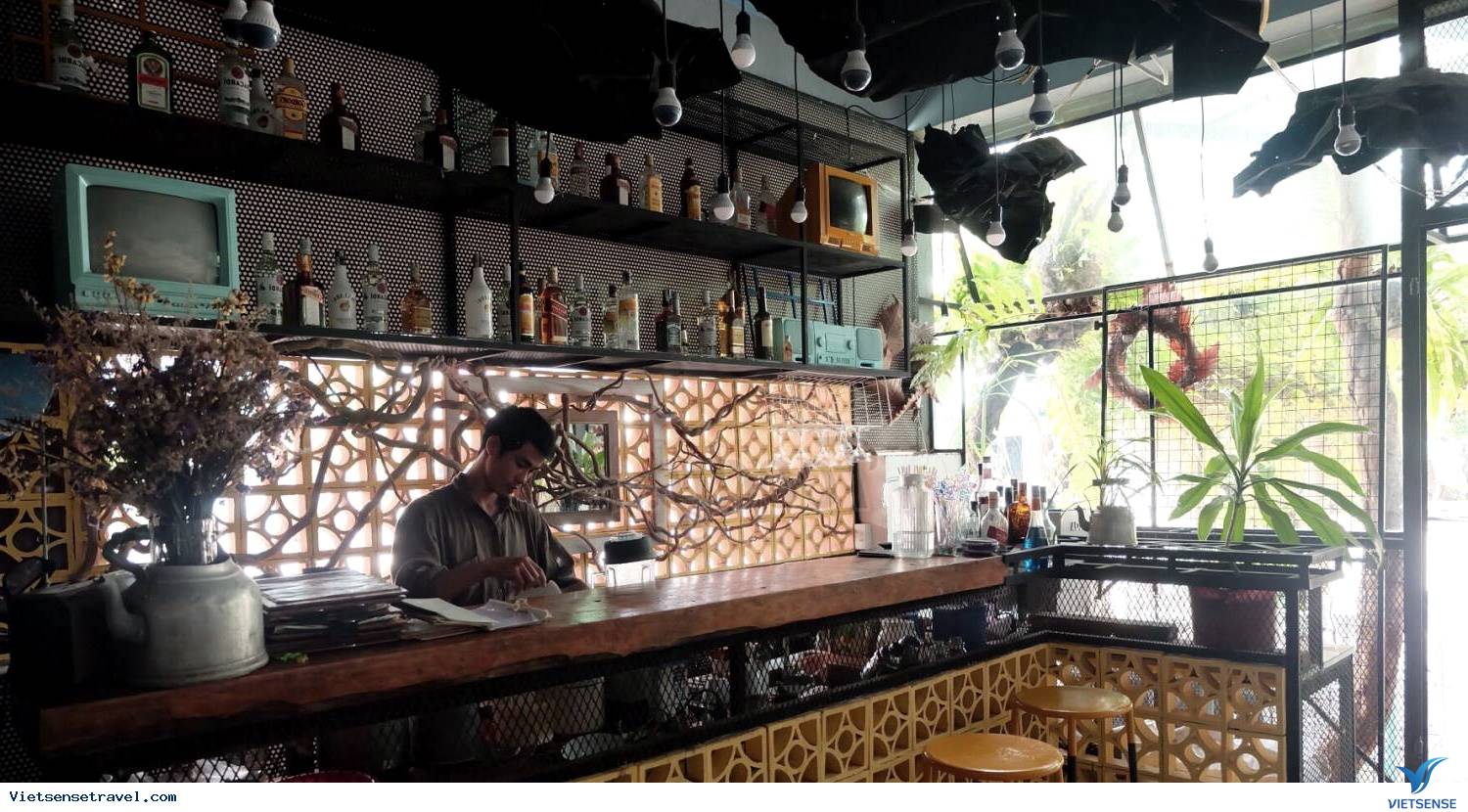 Infiniti Cafe & Lounge Infiniti Cafe & Lounge