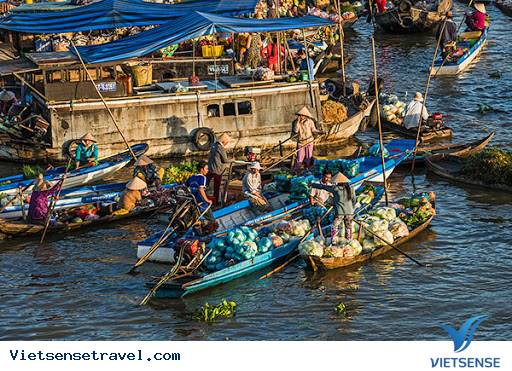 chợ nổi Ngã Năm 