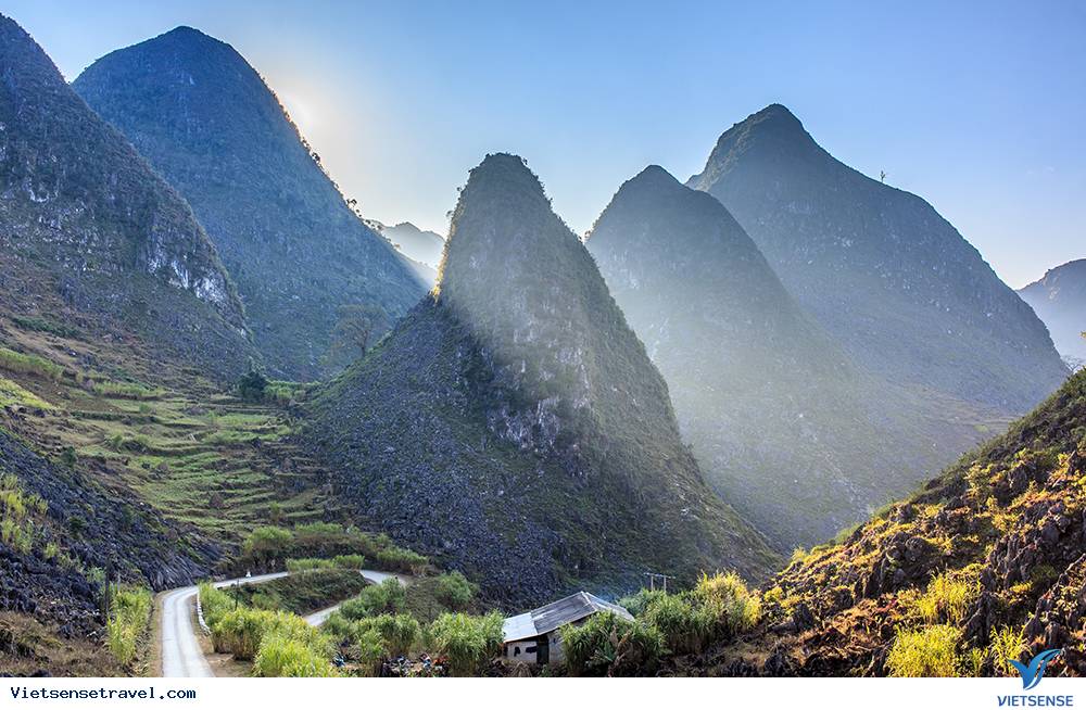 núi cấm sơn hà giang