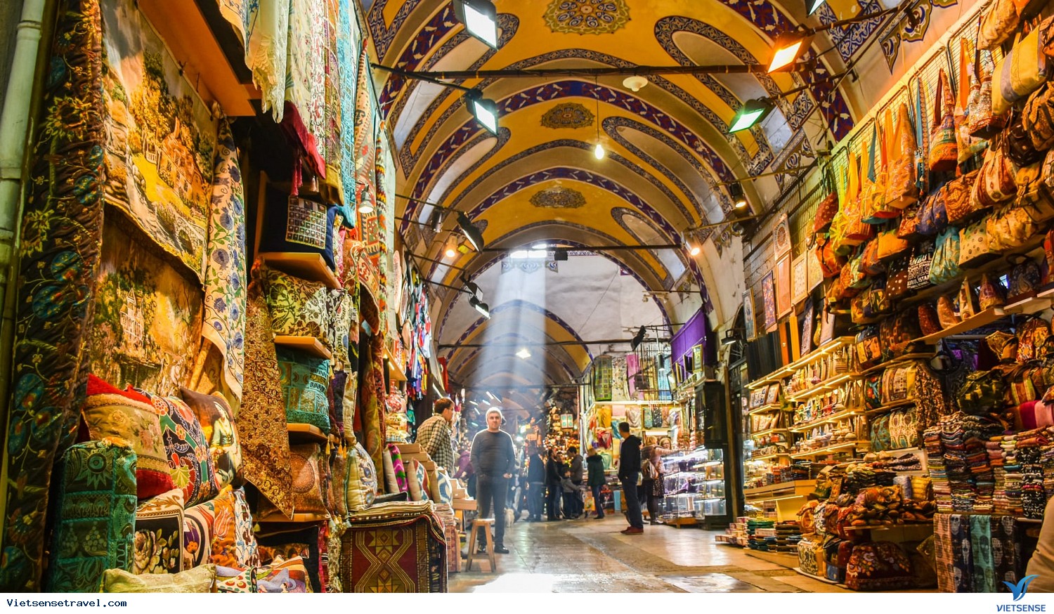 Khu chợ Grand Bazaar độc đáo, đầy sắc màu