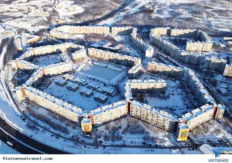 Murmansk vào đông bao phủ bởi tuyết trắng