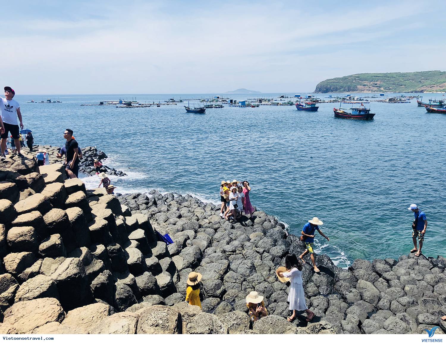 Kỳ Co - Bãi Dứa - Eo Gió - Chùa Linh Phong - Ra về sân bay