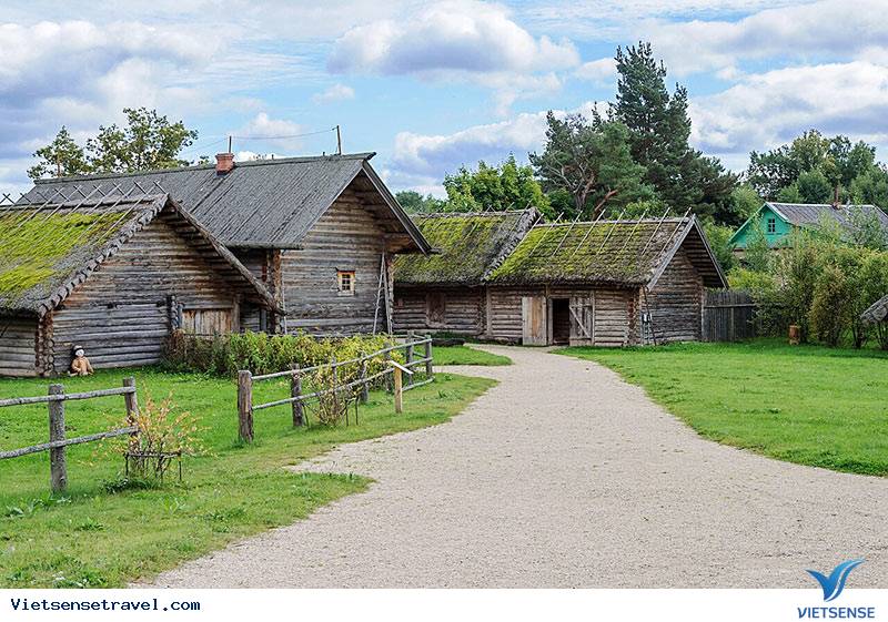 Cảnh sắc thơ mộng của ngôi làng Puskin Nga
