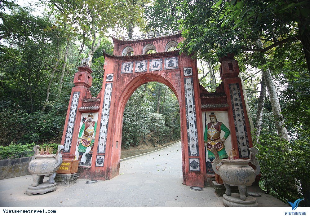 Lễ hội Đền Hùng nhắc nhở con cháu ghi nhớ công ơn của cha ông xưa