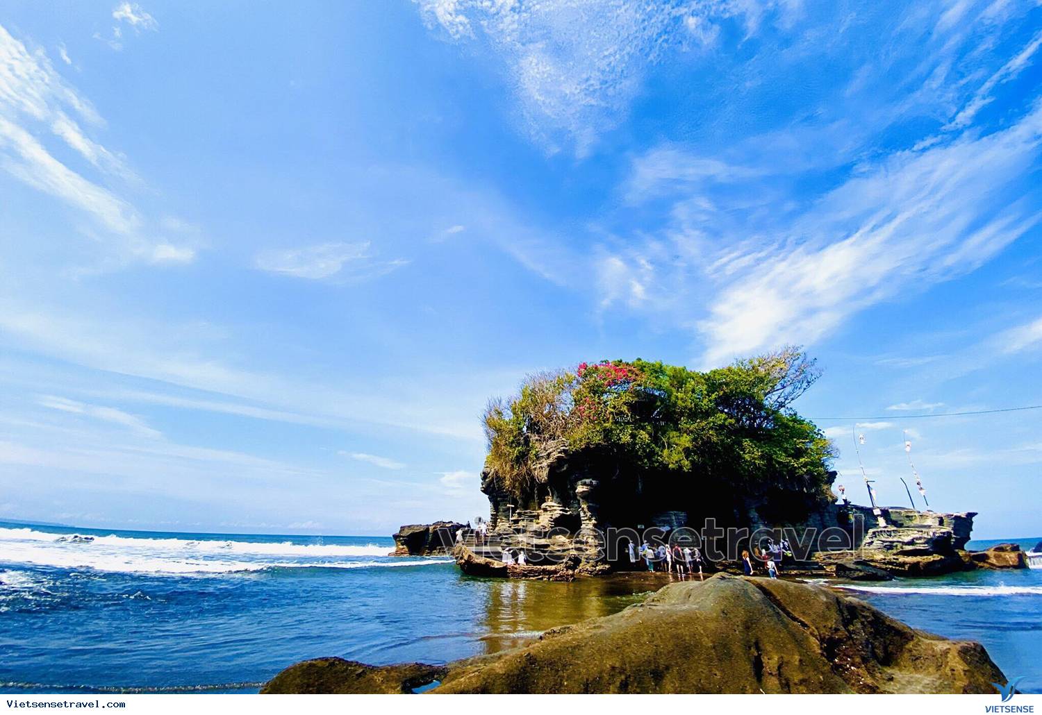 Cận Cảnh Đền Tanah Lot Huyền Bí Linh Thiêng Nhất Trên đảo Bali 0617