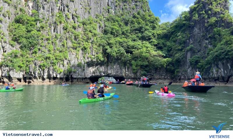 Mê mẩn vẻ đẹp của các đảo đá vôi kỳ bí