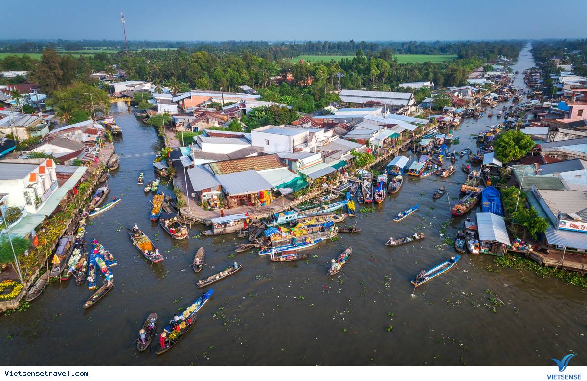 Chợ nổi Ngã Năm
